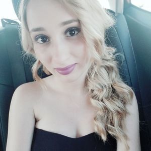 Meet your Posher, Abigail